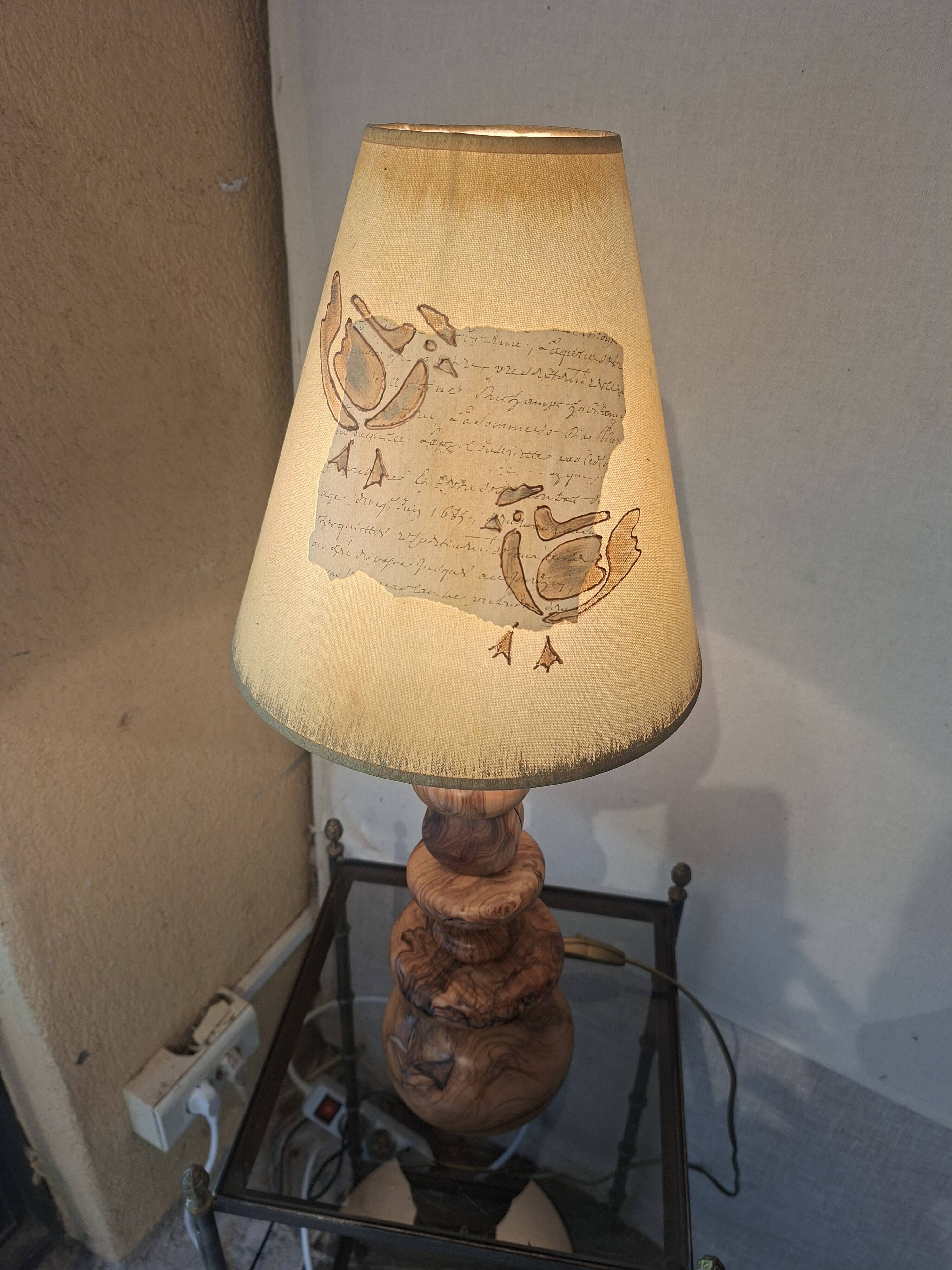Lampe en olivier