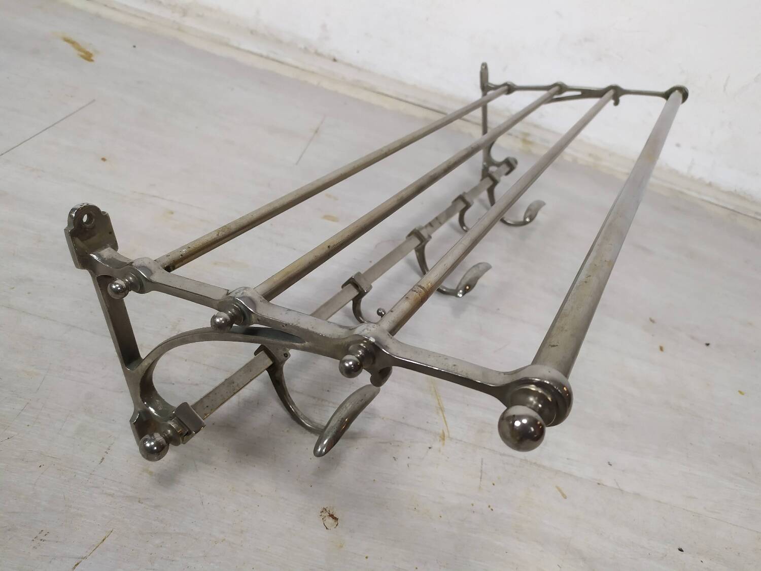 Nickel-plated wall-mounted coat rack