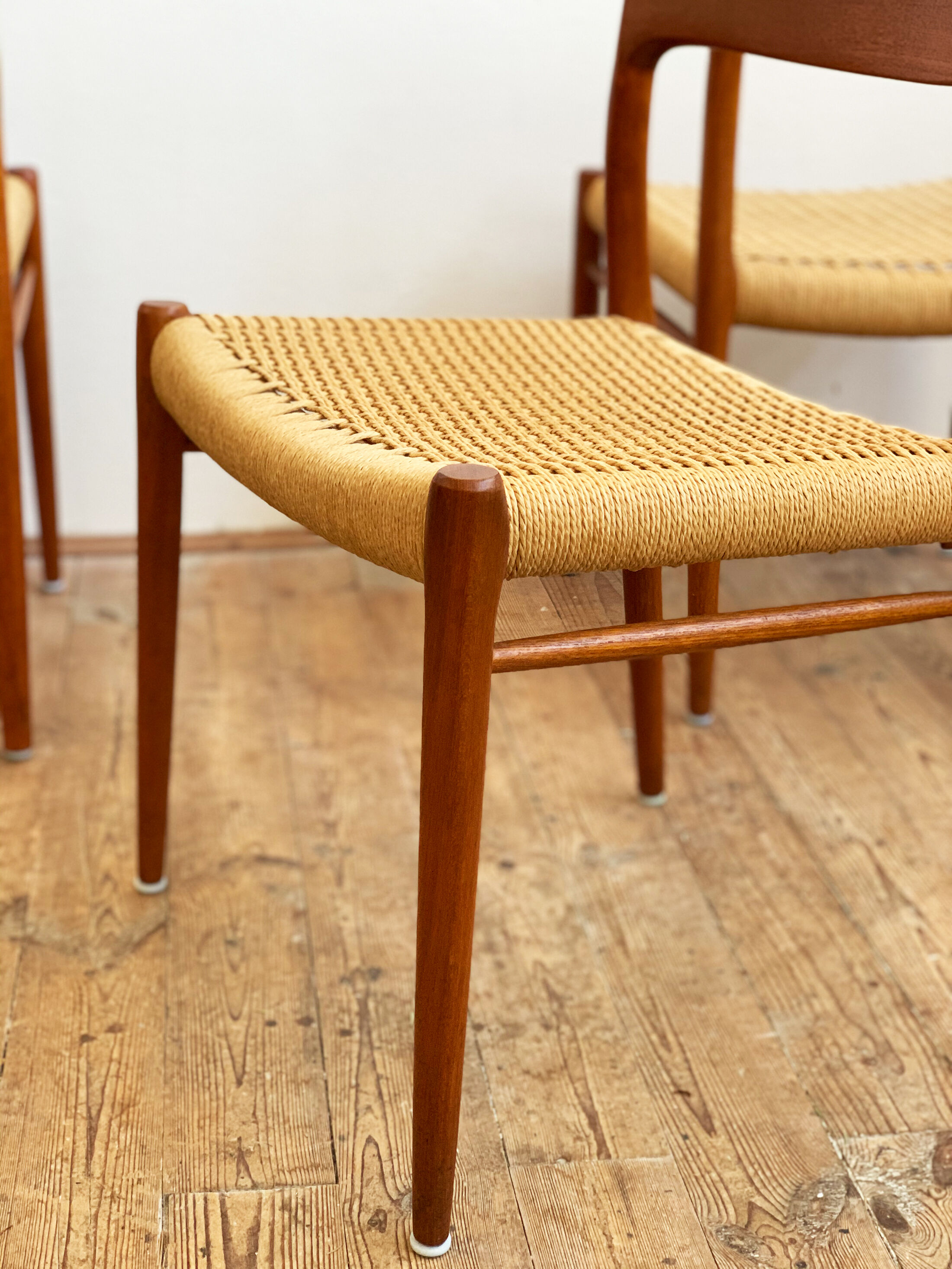 Danish dining chairs, model 75 by Niels O. Møller