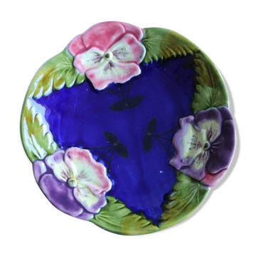Blue plate in flower slip