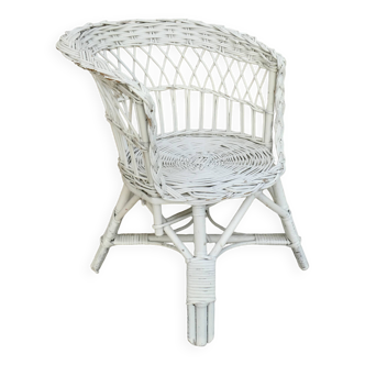 Woven wicker basket chair