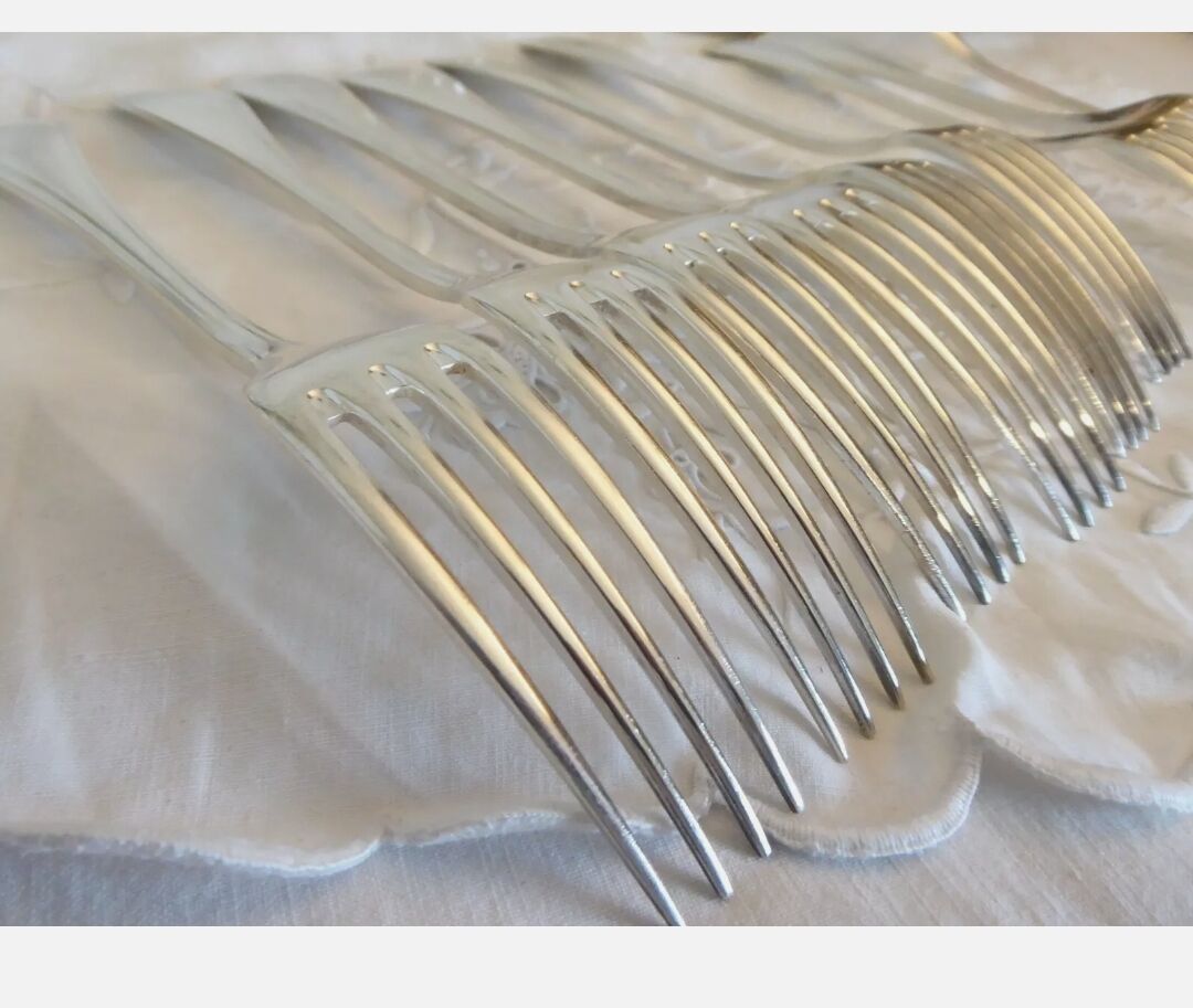 Alfenide Christofle 12 table covers 24p silver metal Model Pompadour