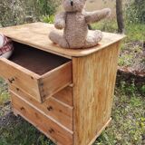 4-drawer pine chest of drawers