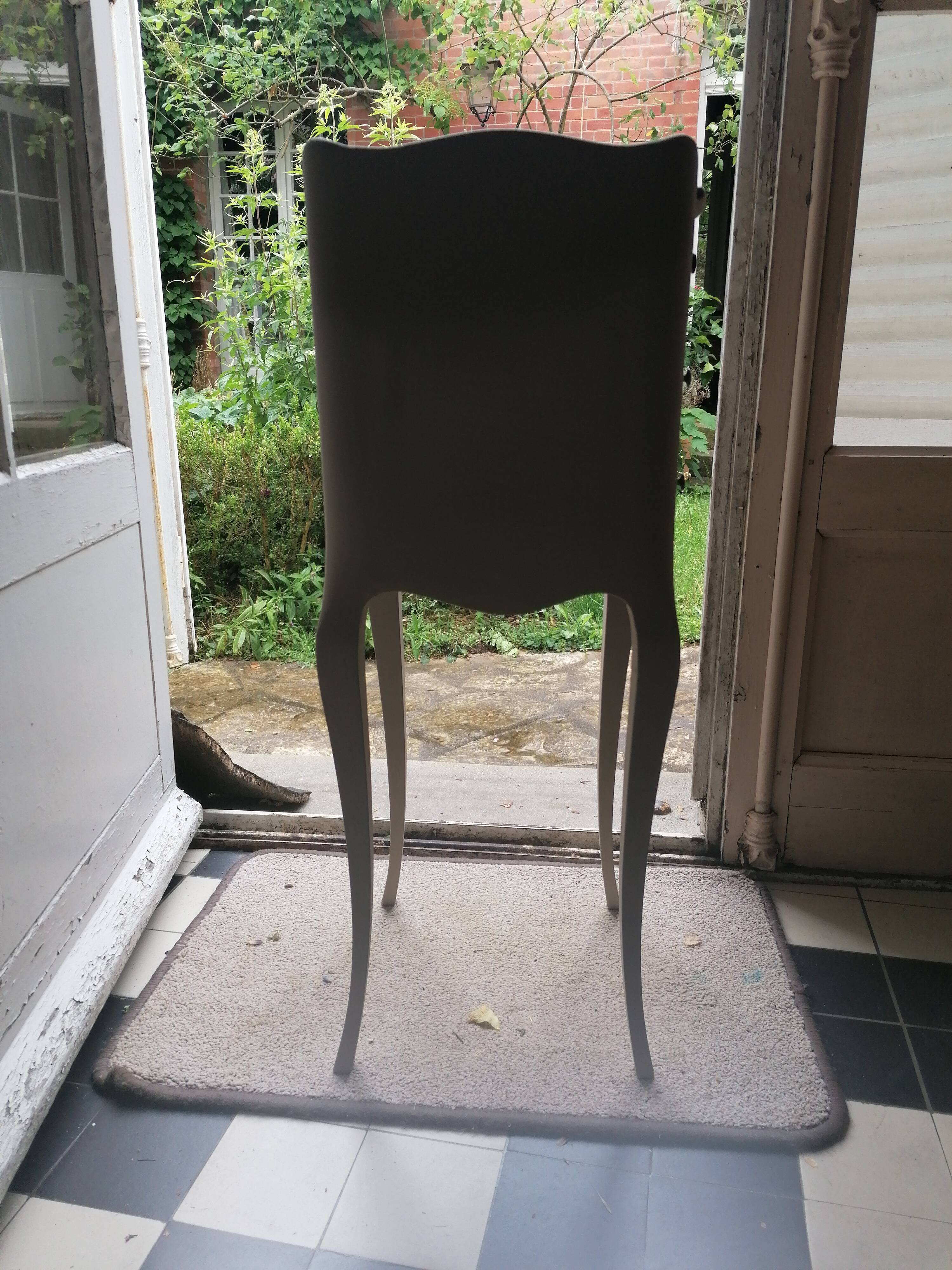 Table de chevet