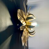 Vintage wall lamp golden leaves