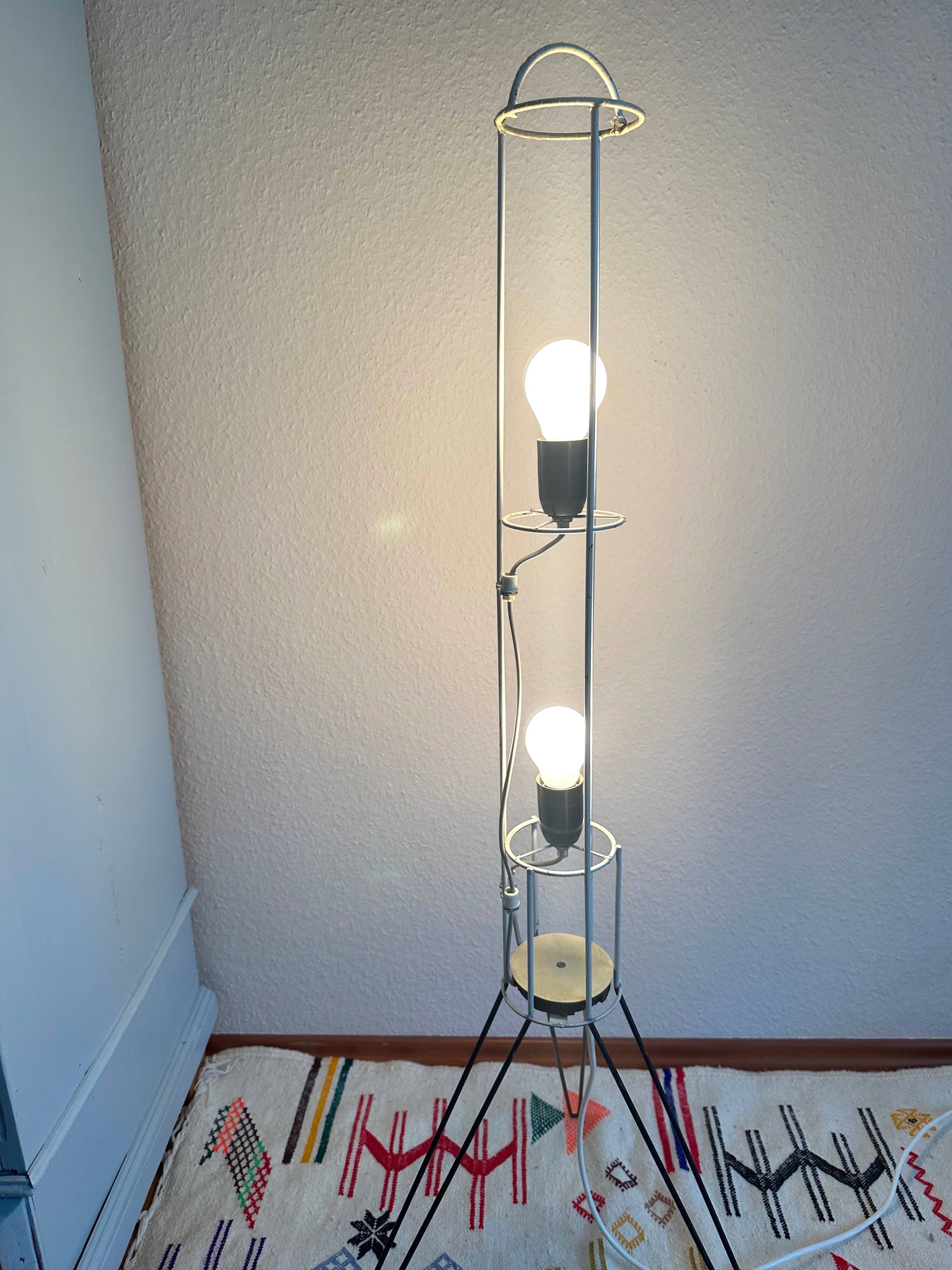 Aro Tripod lamp, Hairpin floor lamp