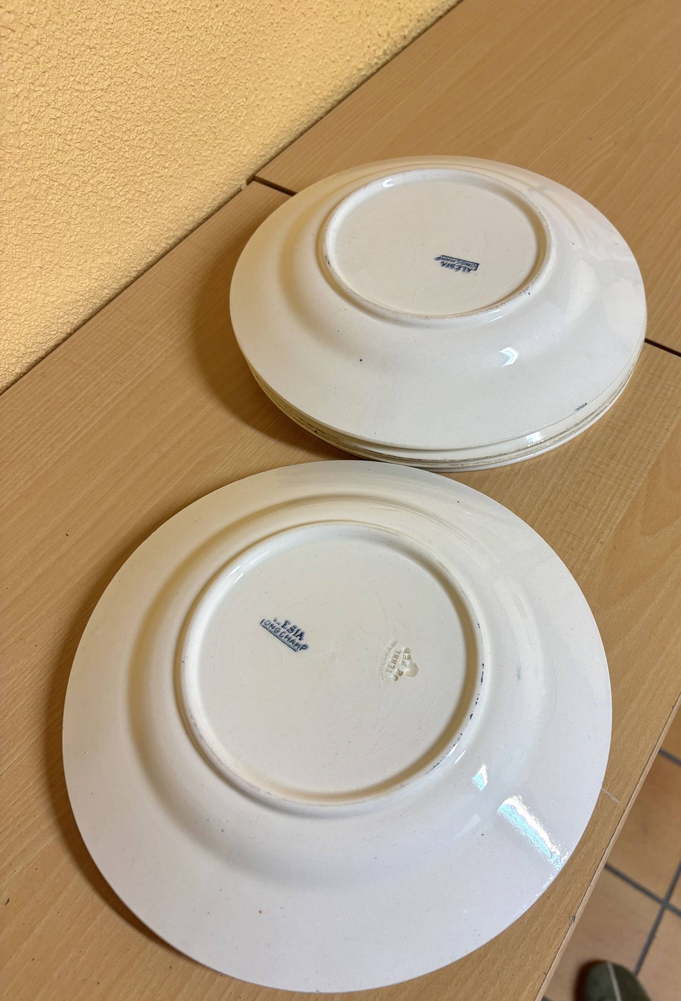 Longchamp Terre De Fer Alesia - 6 flat plates in antique earthenware