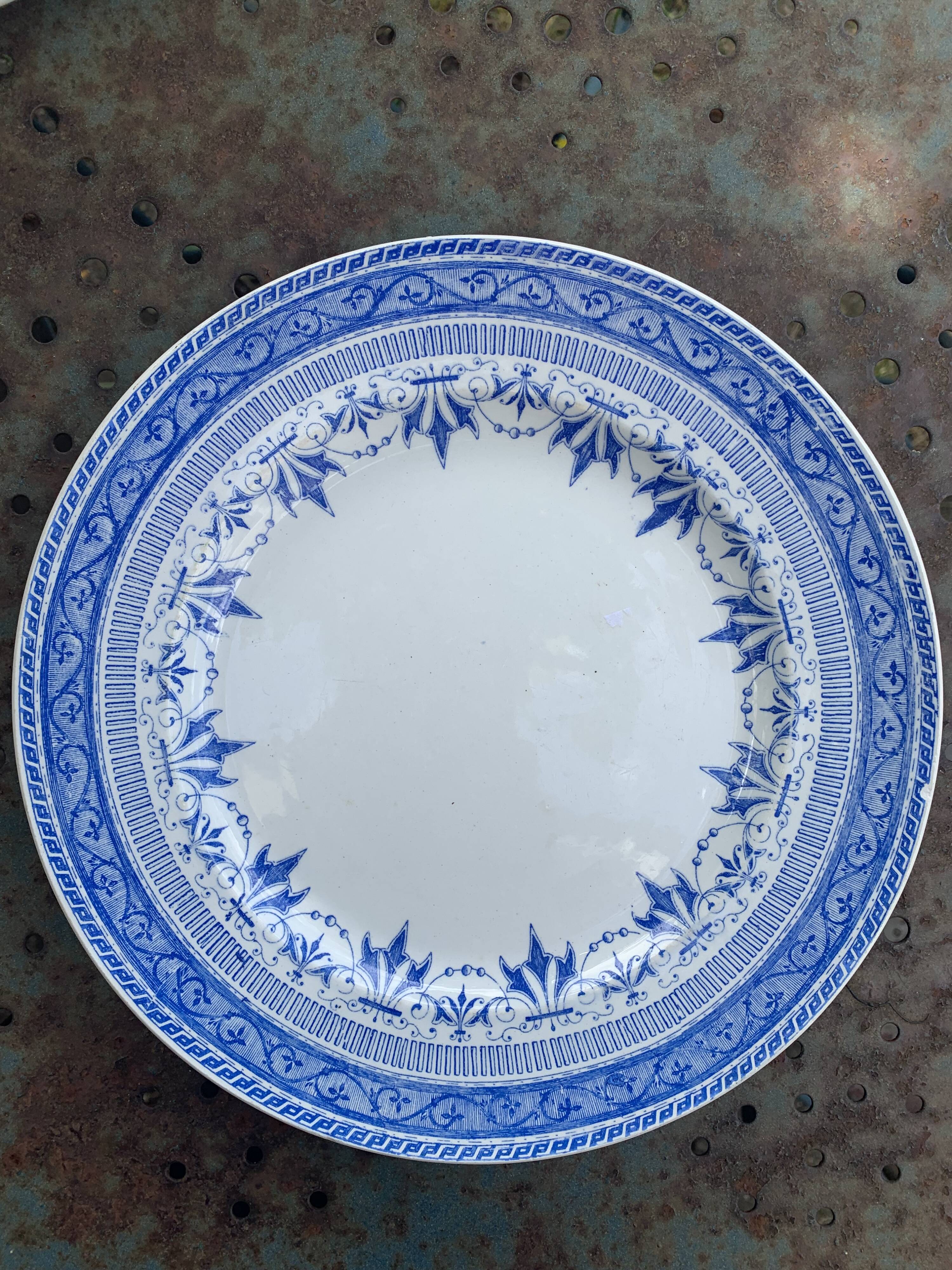 4 flat plates Gaulois model, Creil and Montereau and Elorn, Digoin Sarreguemines, collector