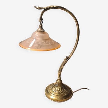 Art nouveau lamp 1900 to 20. In bronze brass and old pink molded glass. Very beautiful 40x23. Small egr