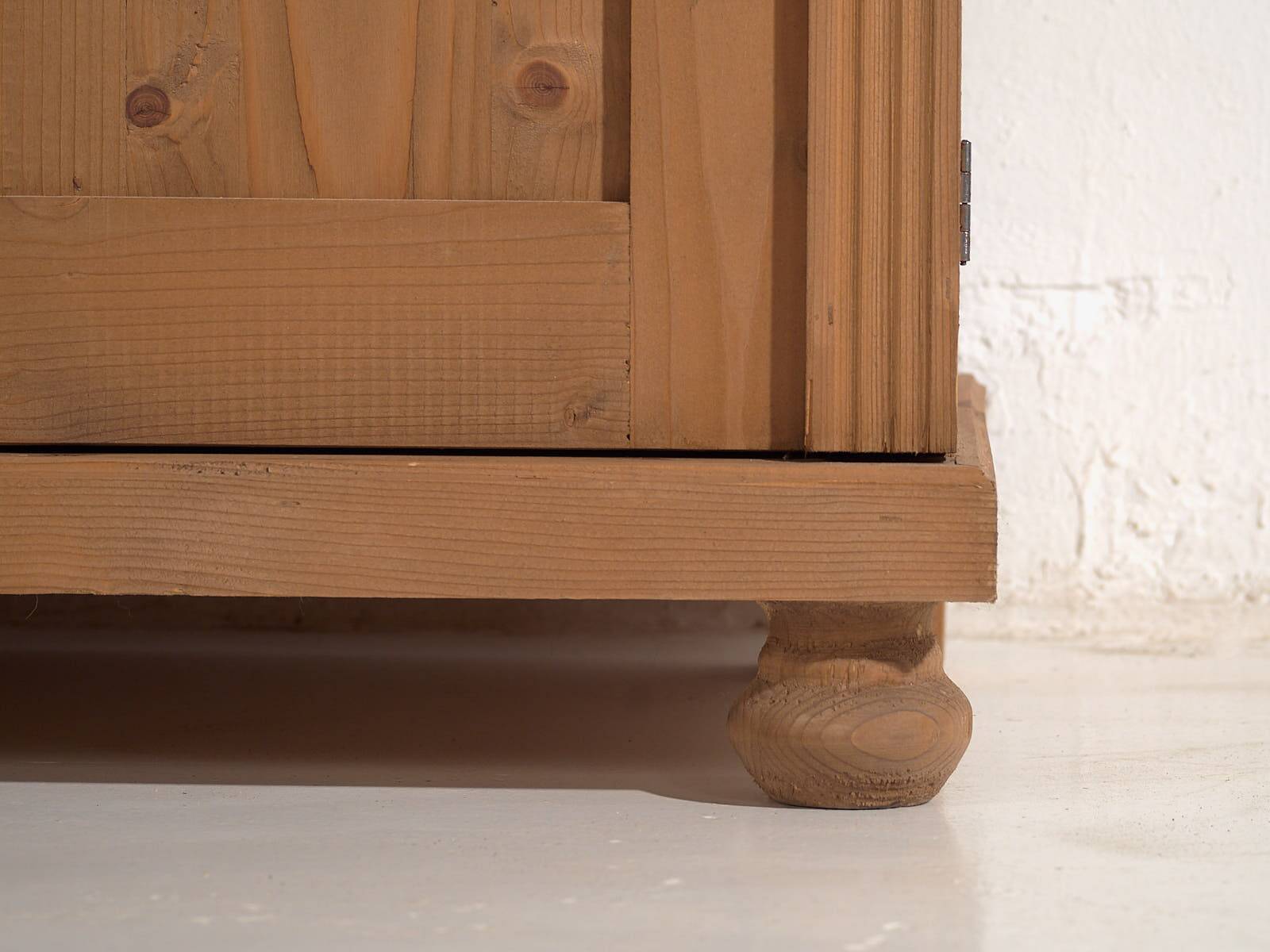 Small antique Provençal-style wardrobe (circa 1930) #97