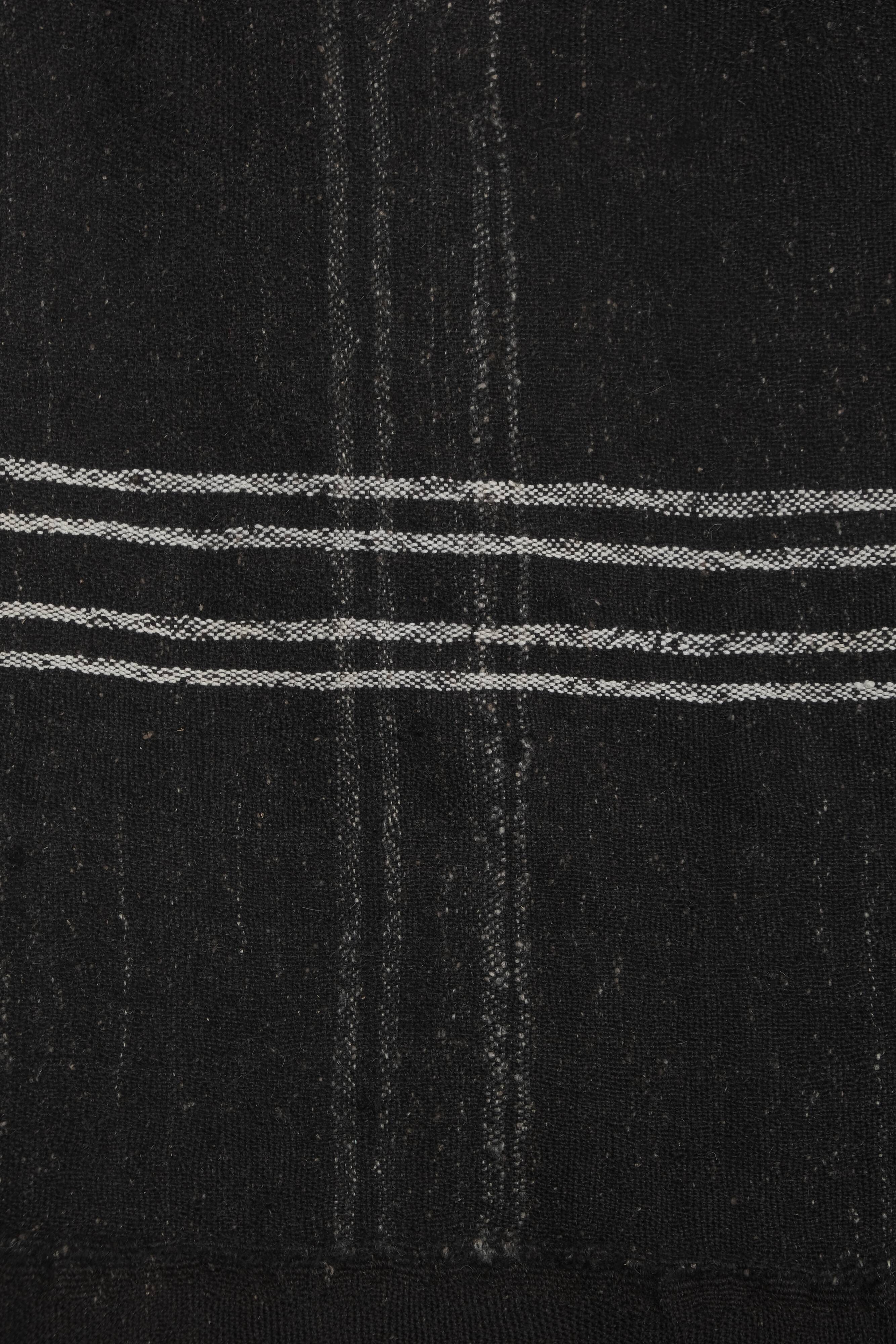Vintage Turkish rug from Oushak, handwoven 336x388 cm