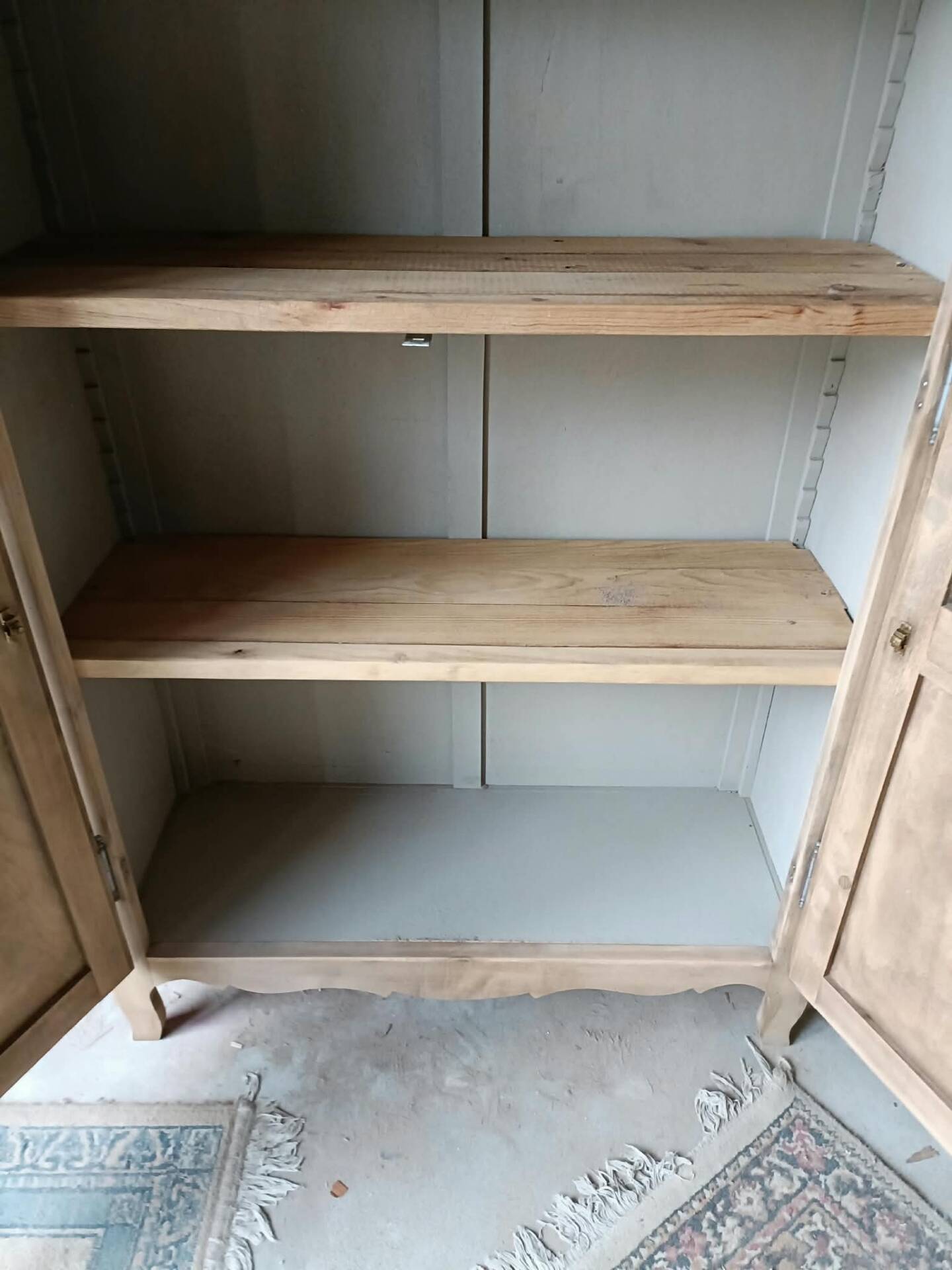 Parisian display cabinet