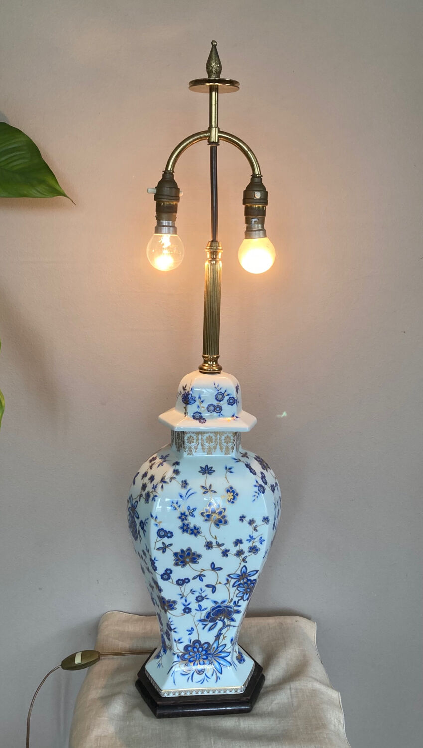 Porcelain living lamp nineteenth handmade decorations, double lighting