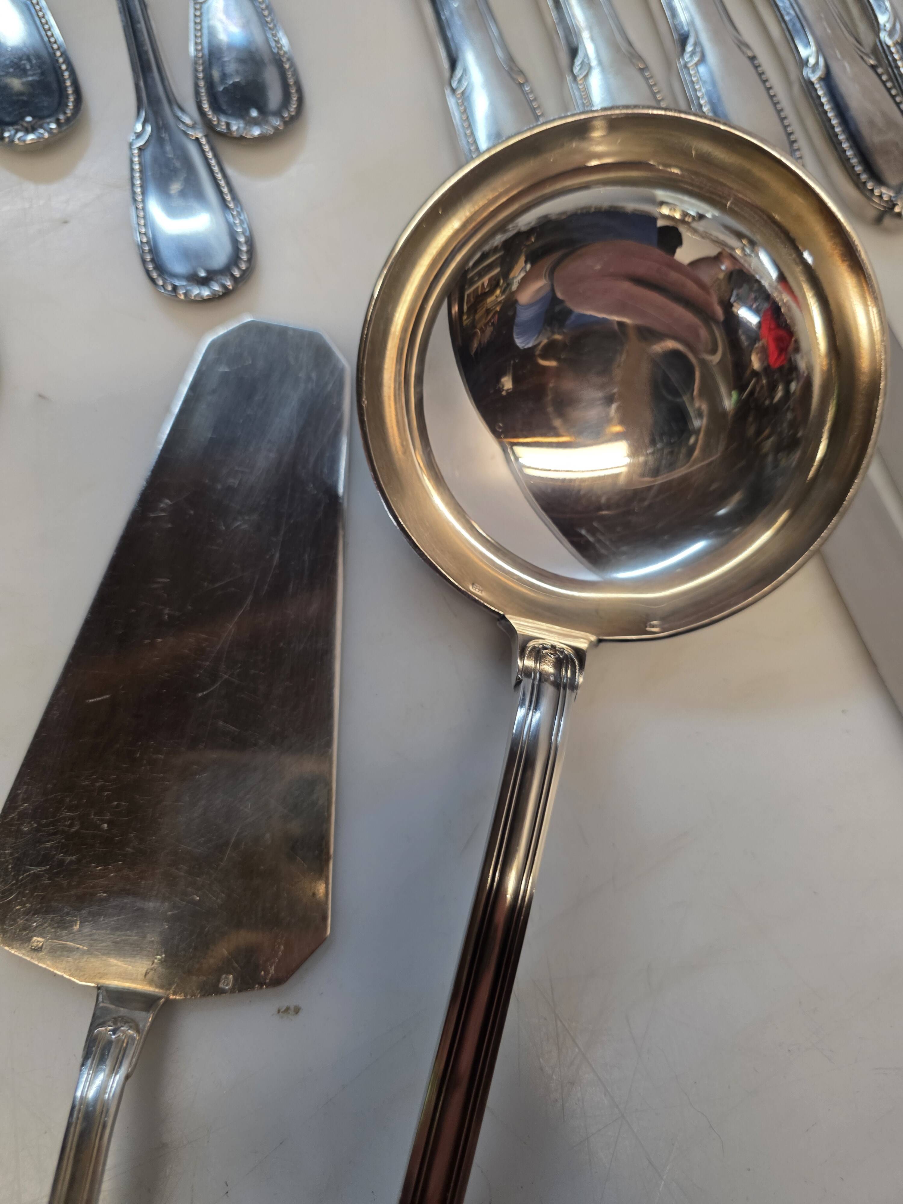 Ménagère 72 pièces en métal argenté 100  Saint-Médard, avec coffret