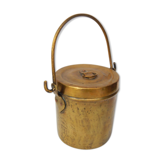 Pot à lait en laiton, Inde