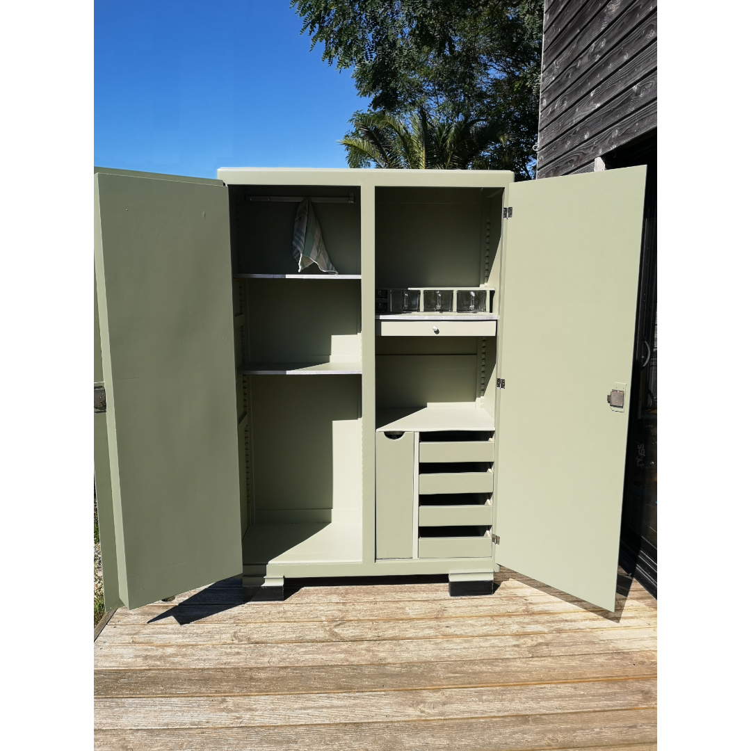 Renovated compact Mado buffet
