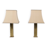 Paire de lampes en laiton et soie sauvage.