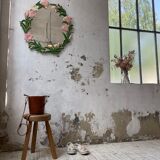 Oval ceramic mirror with flowers