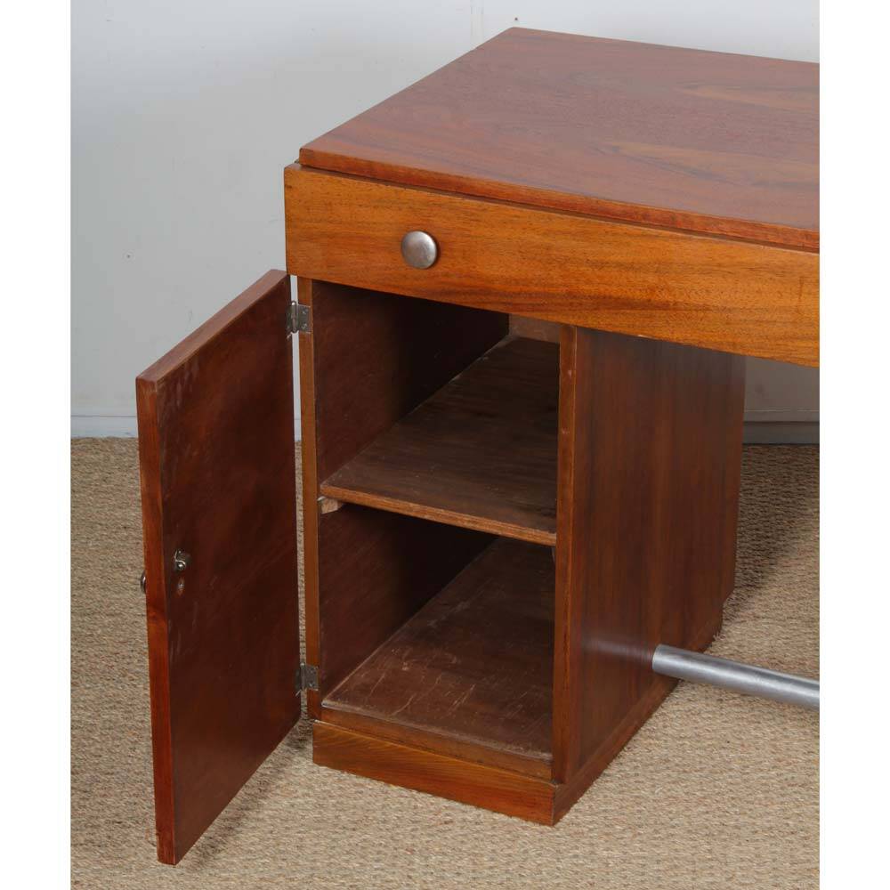 Modernist wooden desk, work from the 1940s.