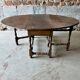 Large drop-leaf table in solid oak – English country style.