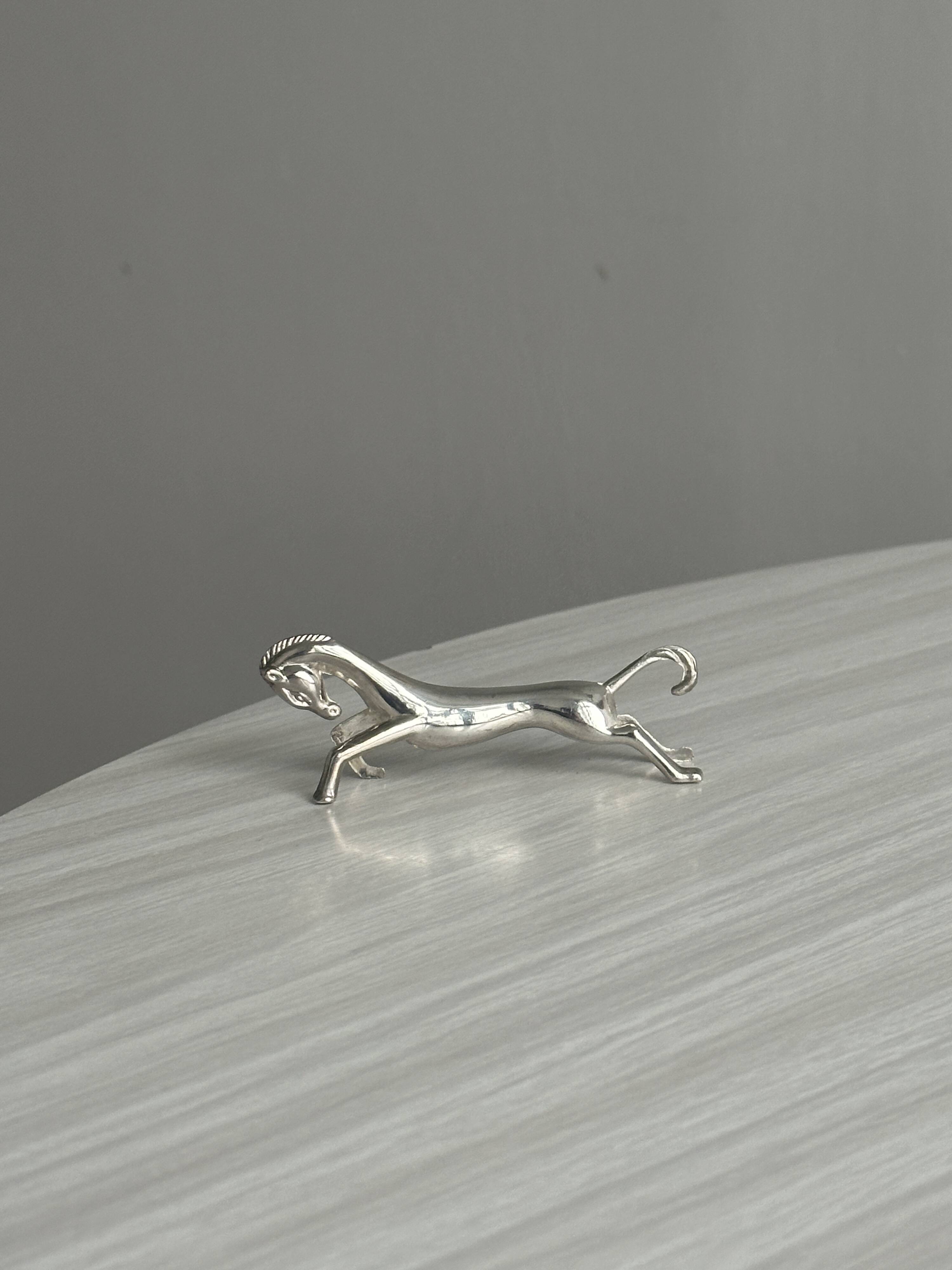 6 silver metal horse knife holders