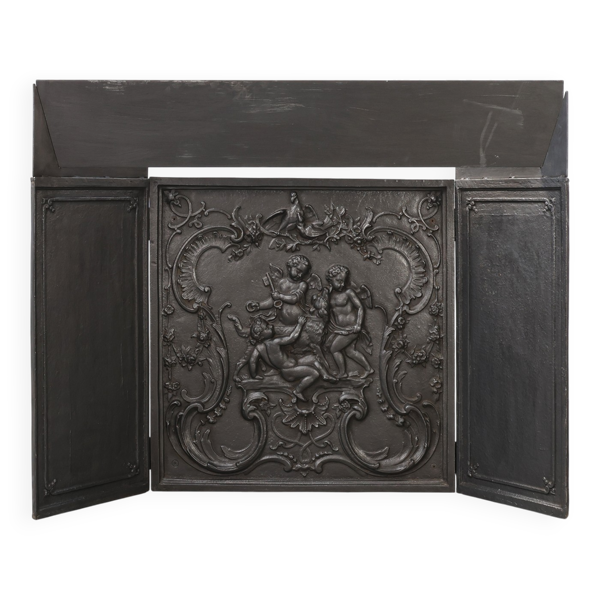 Plaque de cheminée en fonte de style rococo, France vers 1780