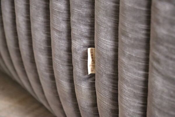 Canapé trois places original Cinna Sandra en velours par Annie Hieronimus, France années 1970