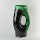 Accolay, vase -Green and black pitcher