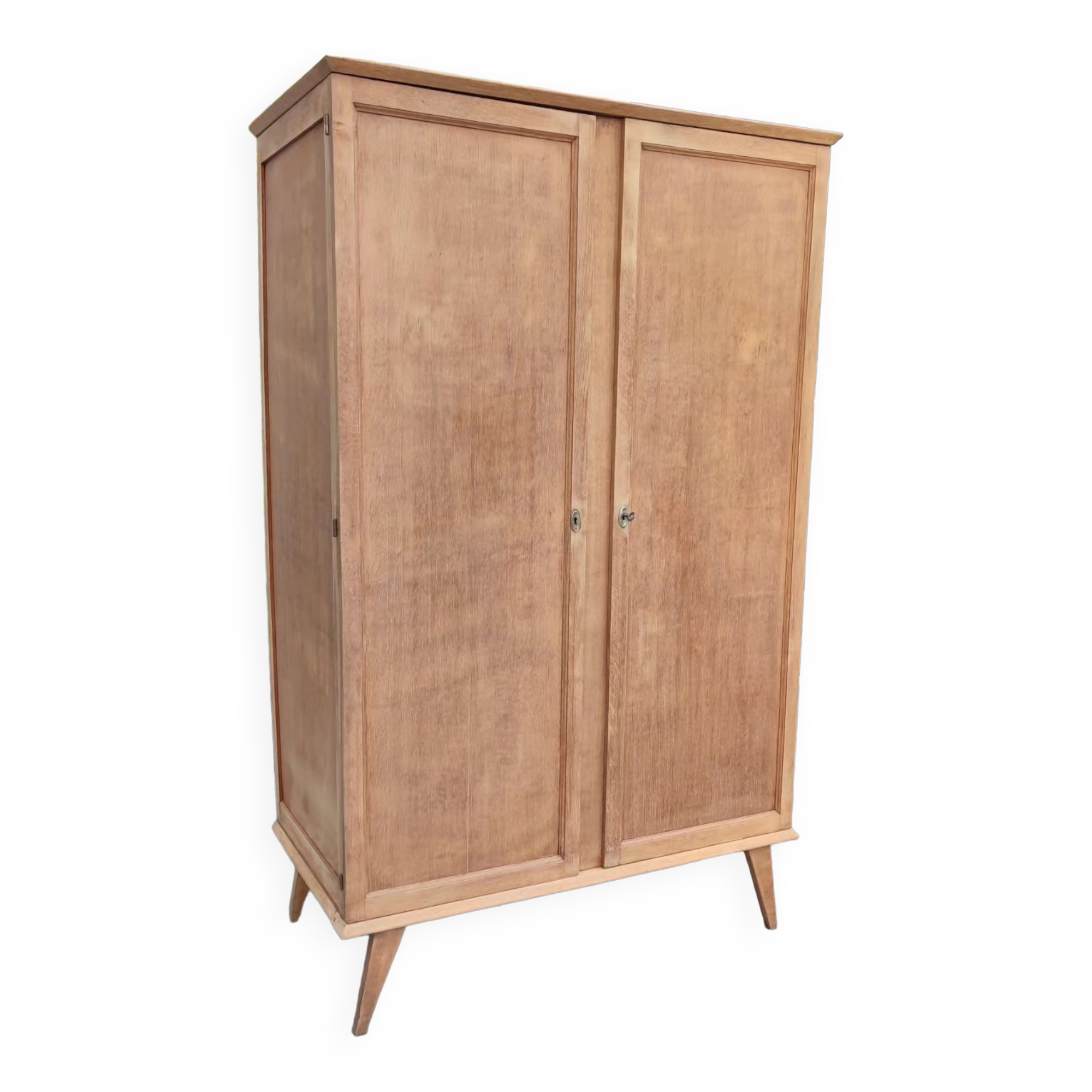 Vintage wardrobe cabinet year 70 feet Compass