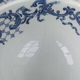 6 tea cups and saucers