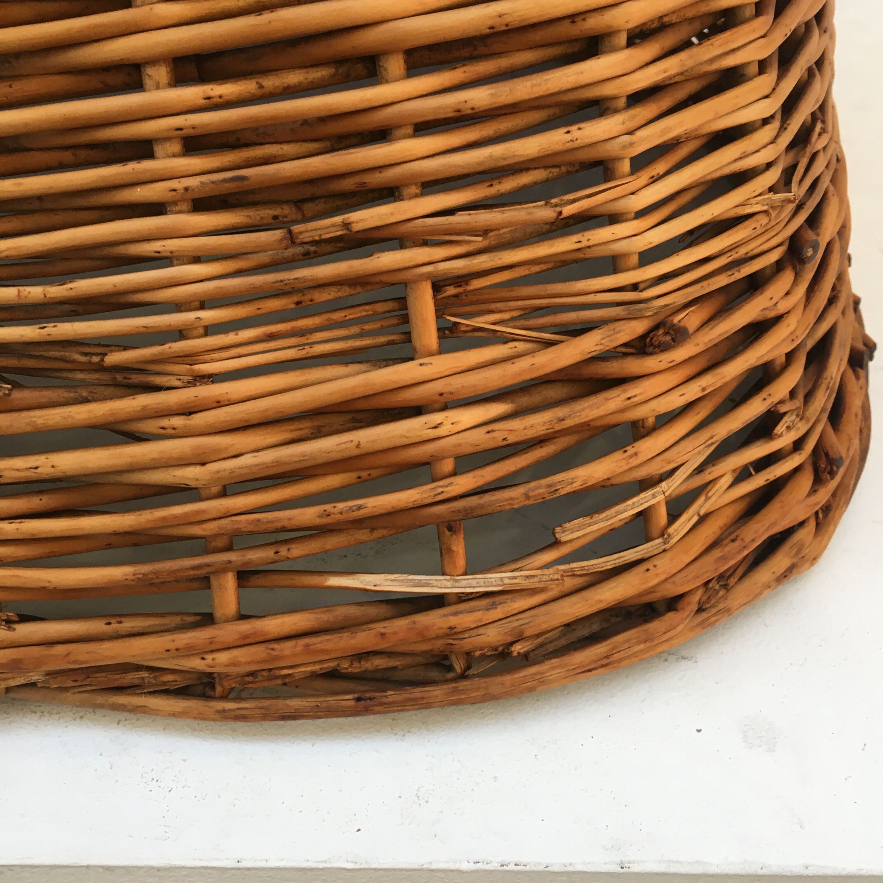 Braided wicker throne armchair