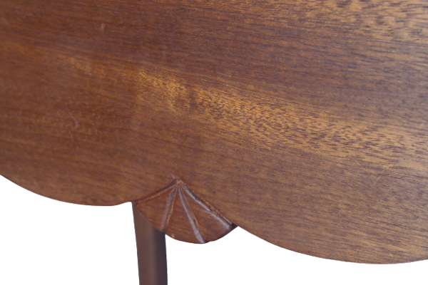 Table d'appoint, travailleuse pupitre vintage artisanale en acajou