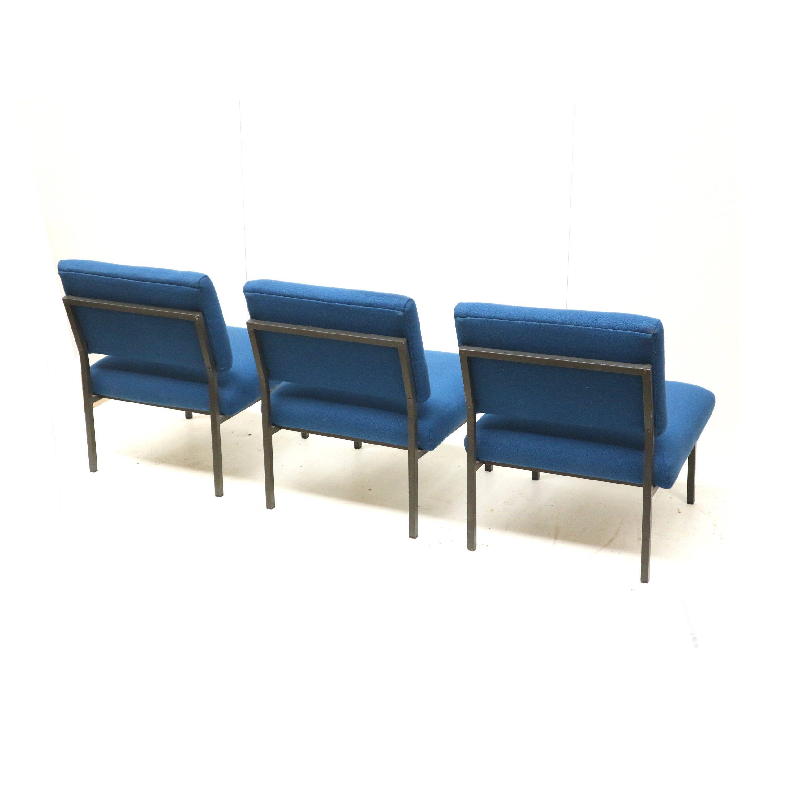 Vintage blue 3-seater sofa/set of 3 armchairs from the 1970s