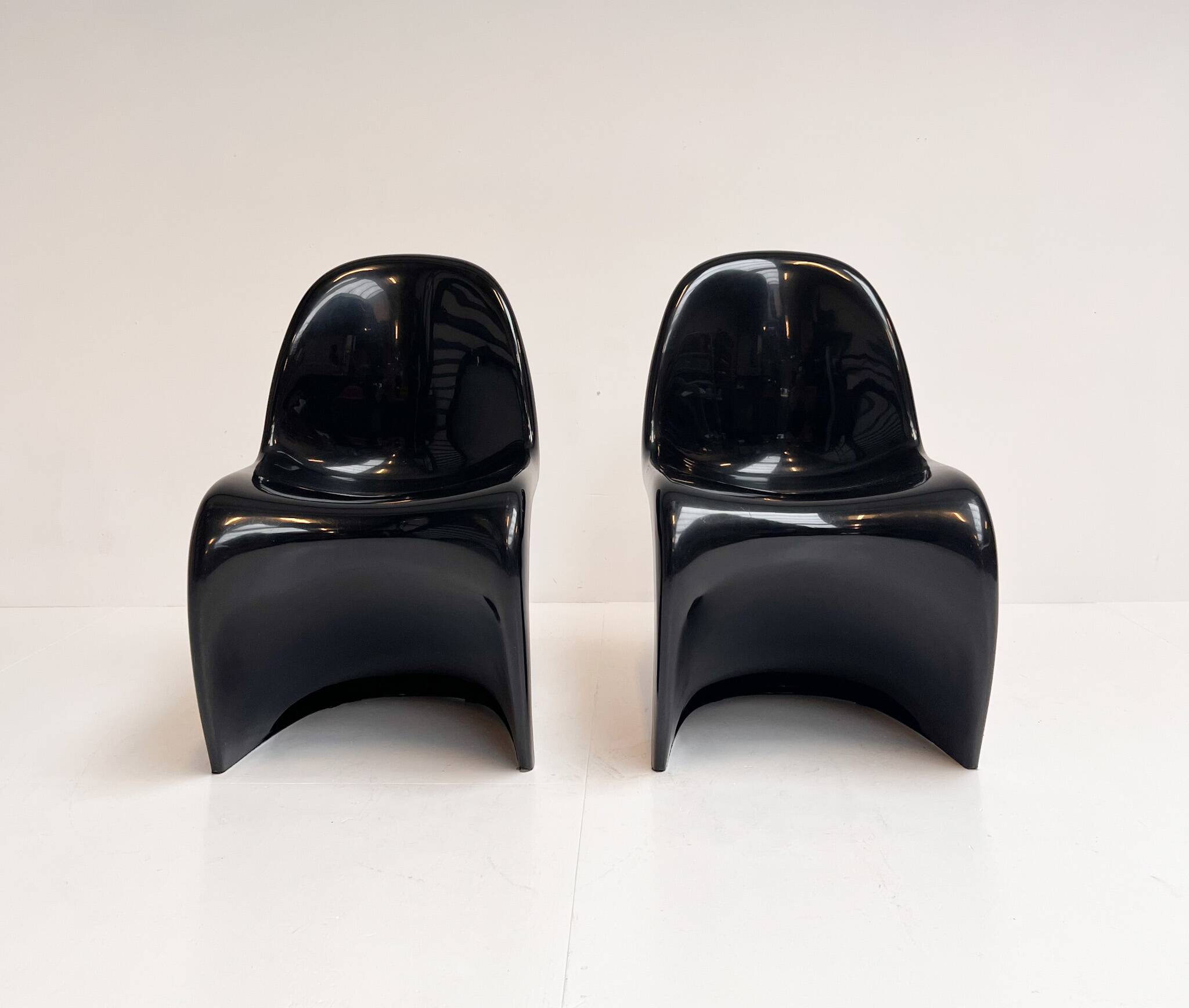 Set of 2 Herman Miller chairs by Verner Panton, 1970's