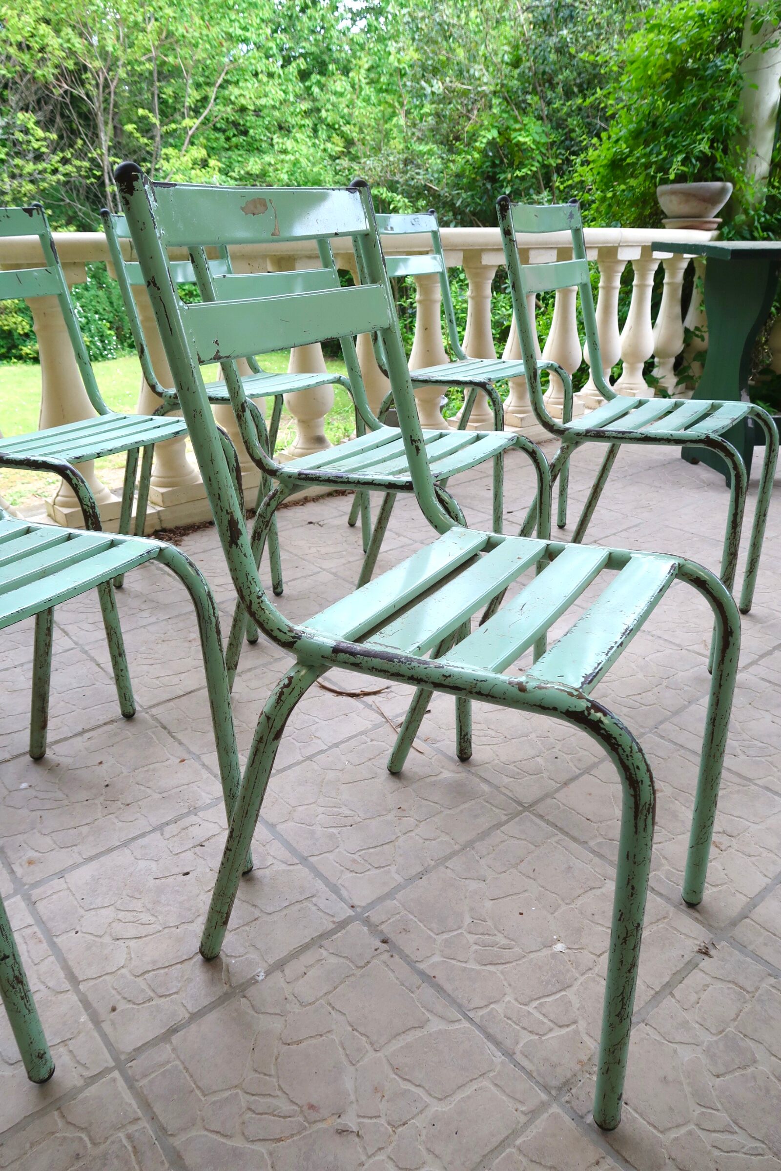 Set of 8 Art Prog metal garden chairs