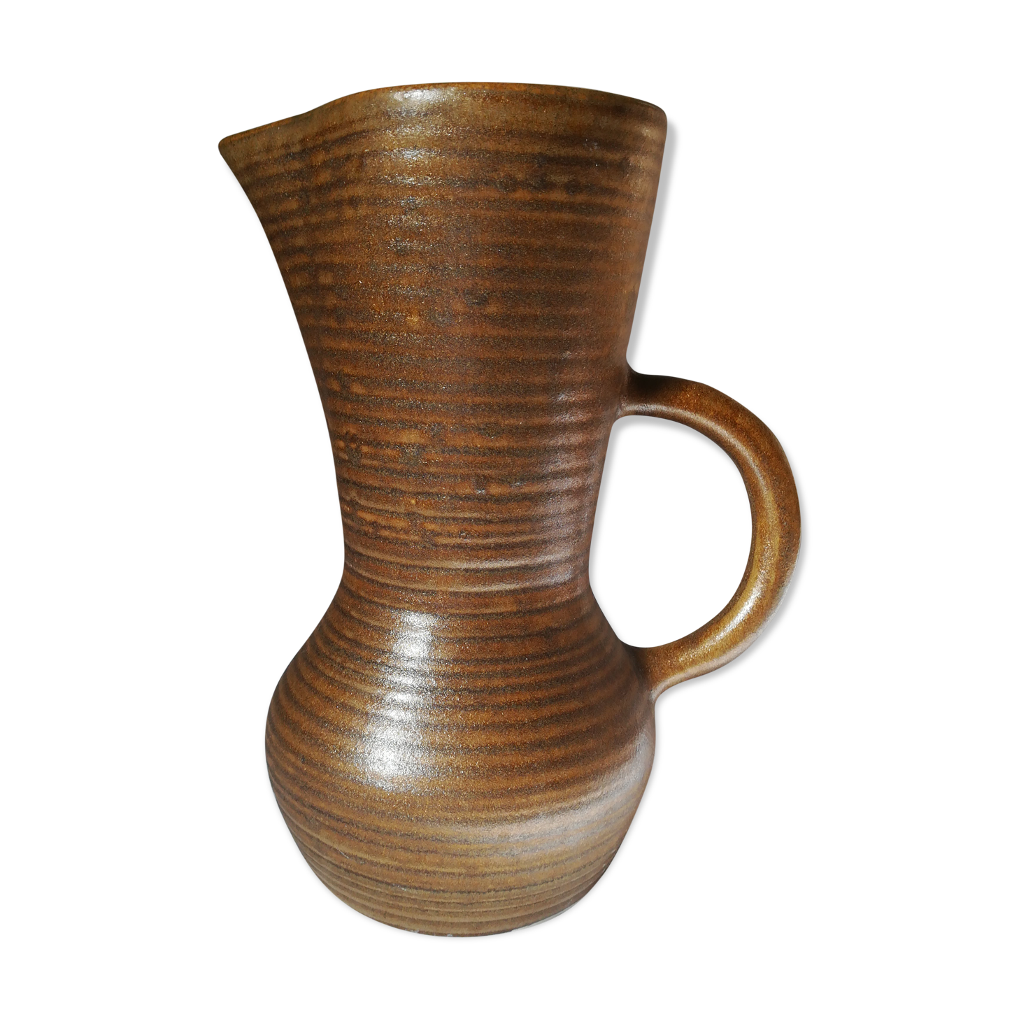 Pitcher has water in sandstone years 50/60