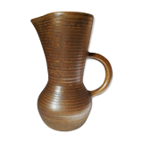 Pitcher has water in sandstone years 50/60