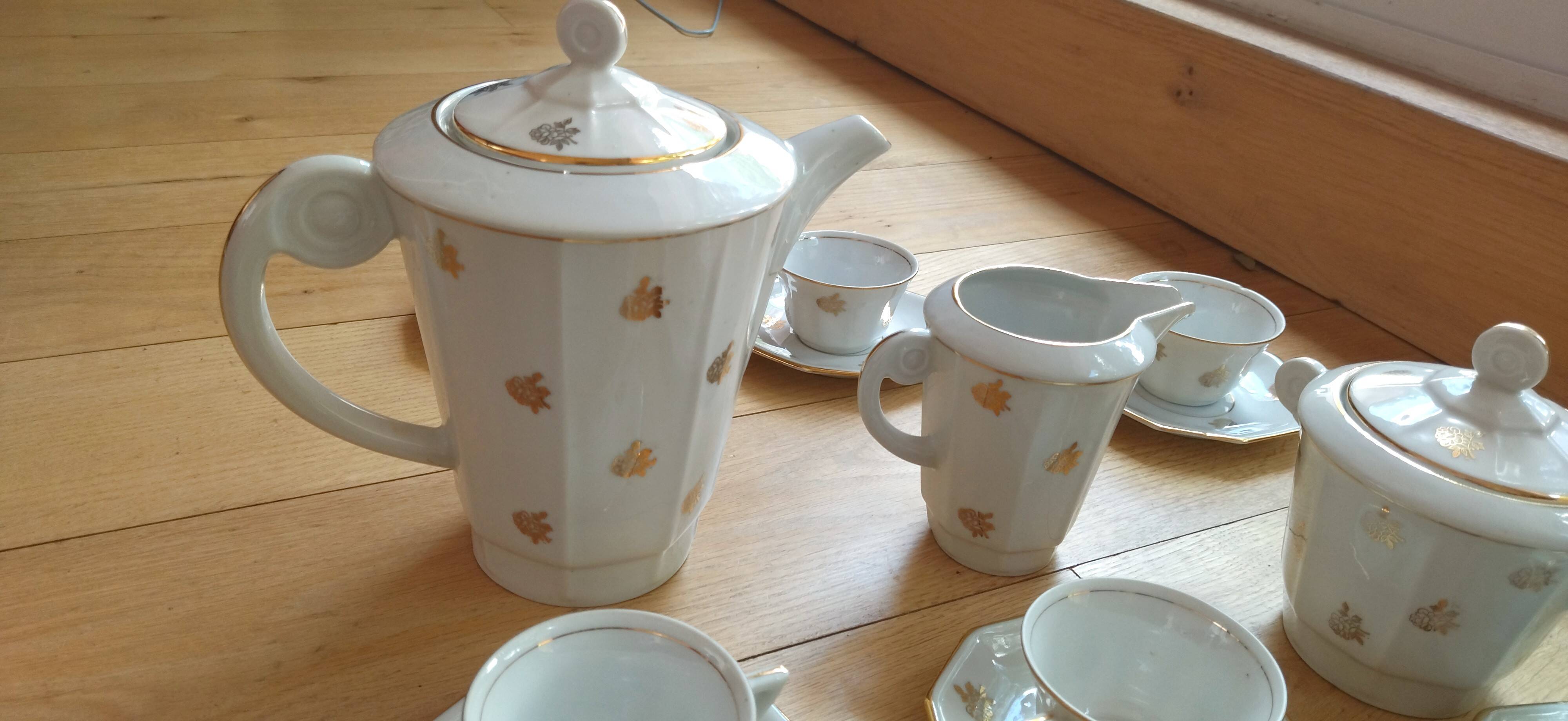 Antique coffee or tea service in fine porcelain from the 1930s.
