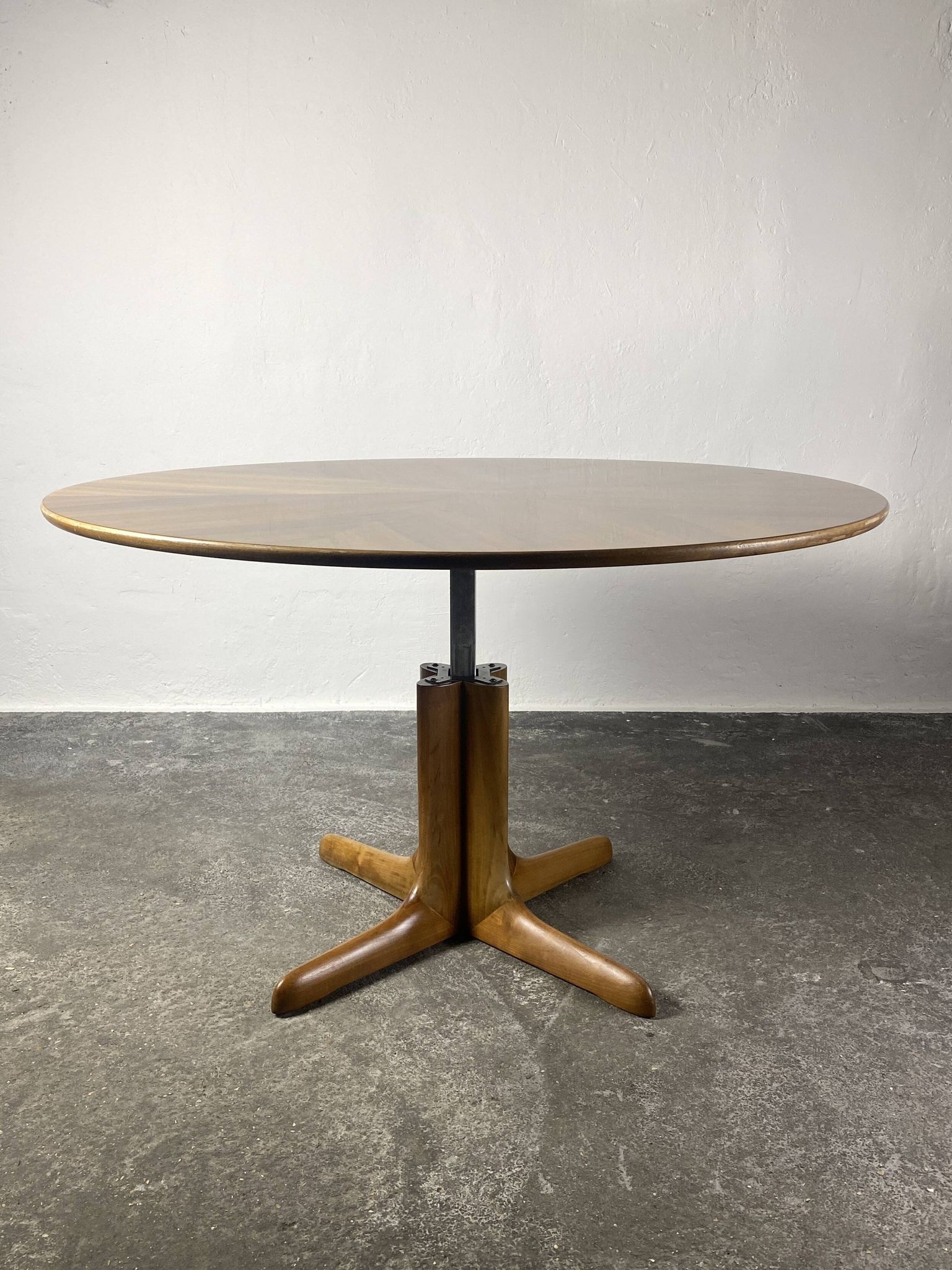 Adjustable table, Scandinavian, walnut, 1960 “Mount and Lower”.