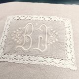 Lace cushion / Monogram