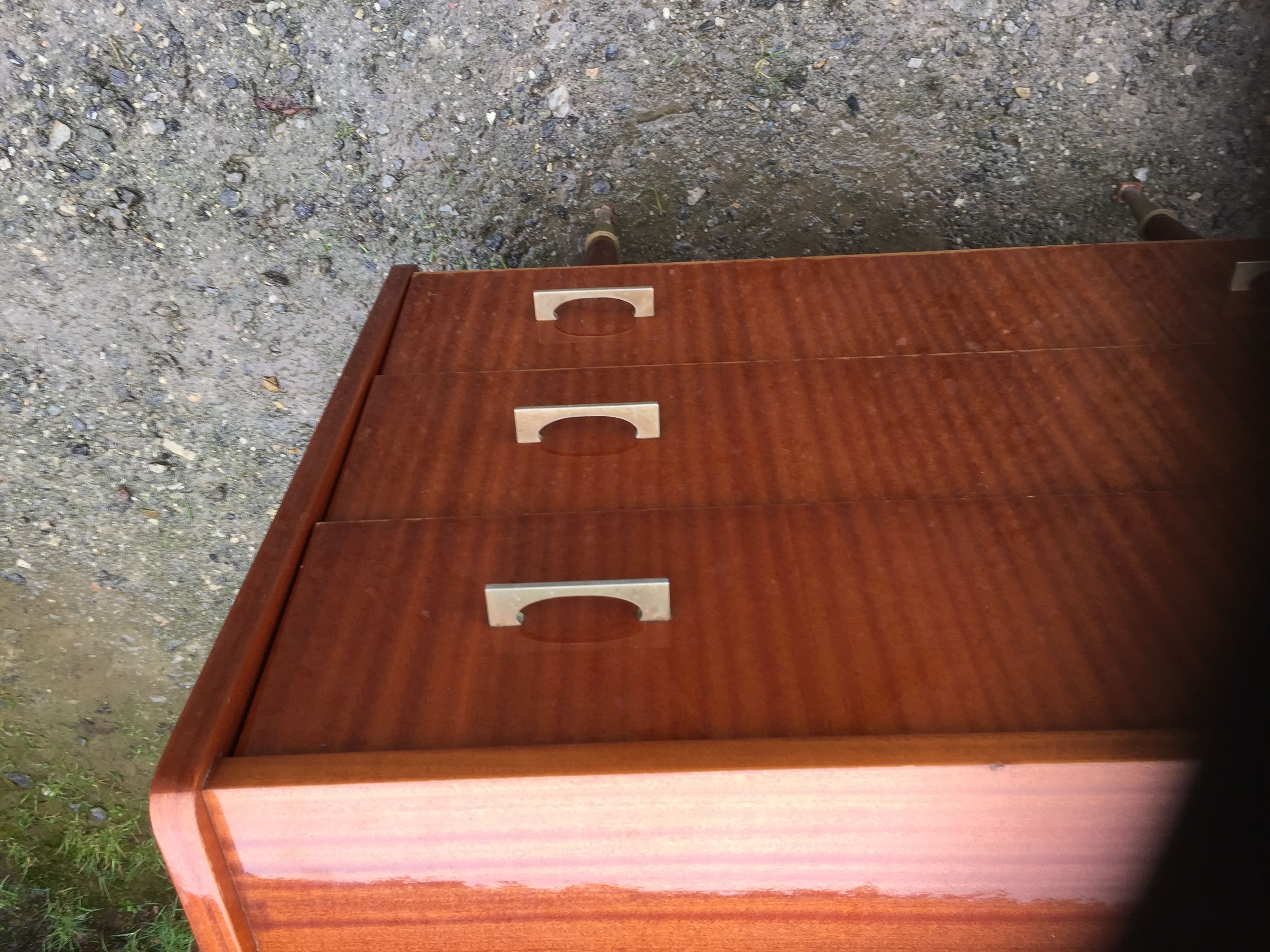 Vintage chest of drawers with 3 drawers in varnished teak