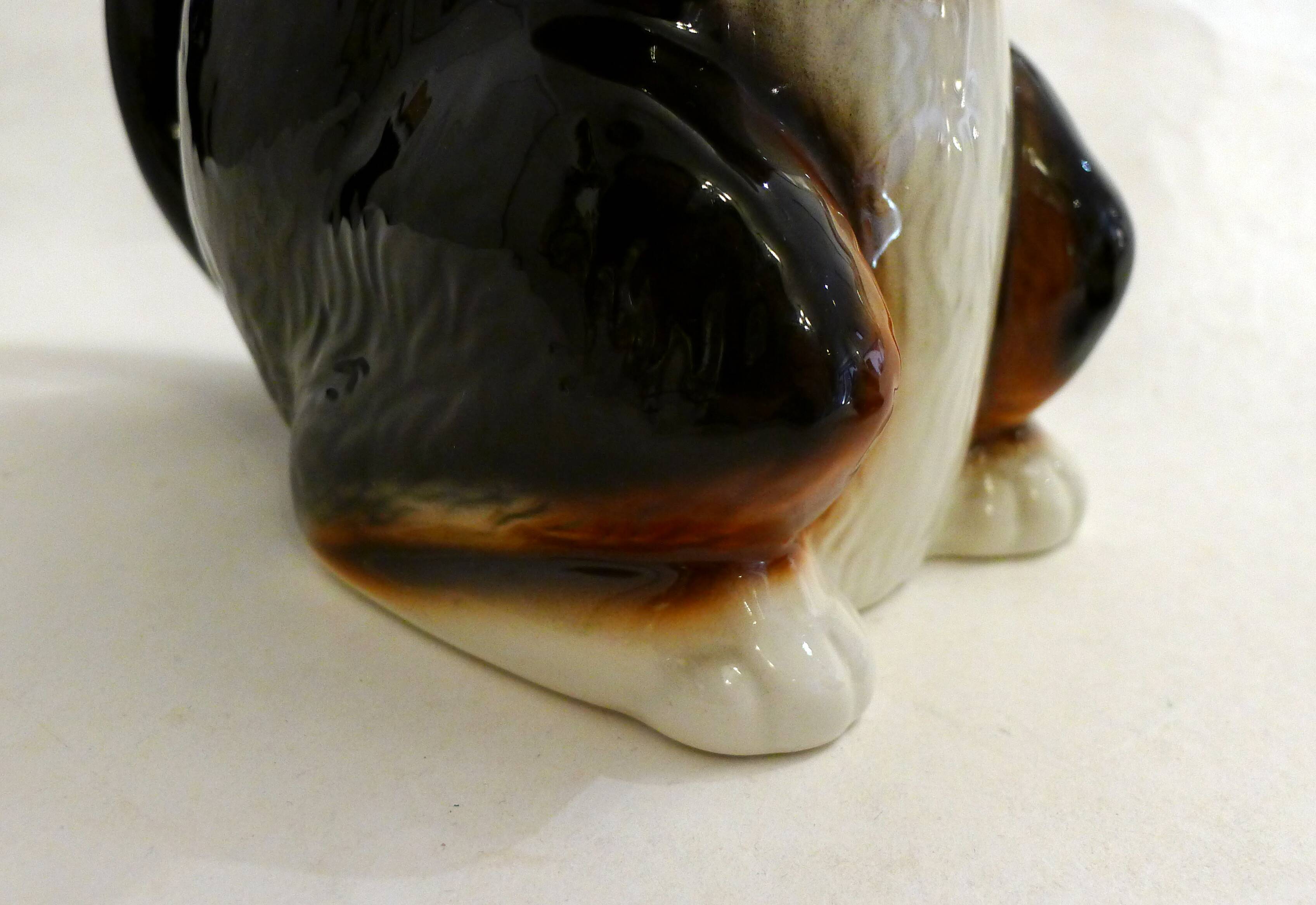 Large zoomorphic cat teapot, in vintage English earthenware.
