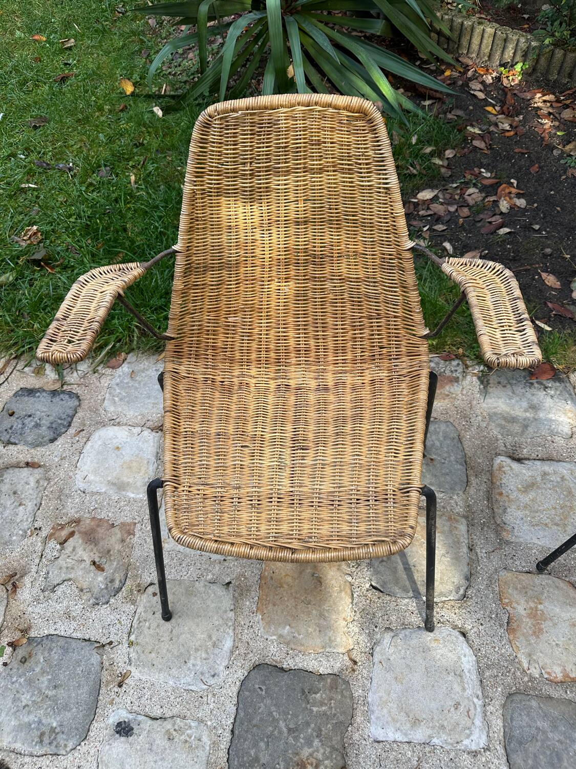 Paire de fauteuils en rotin et métal -1950/1960