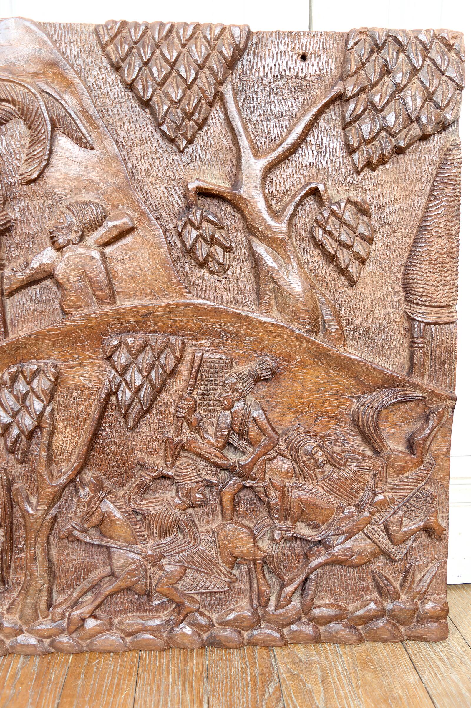 Important Monoxyle Panel, Bamoun Bas-Relief, Cameroon, Circa 1960