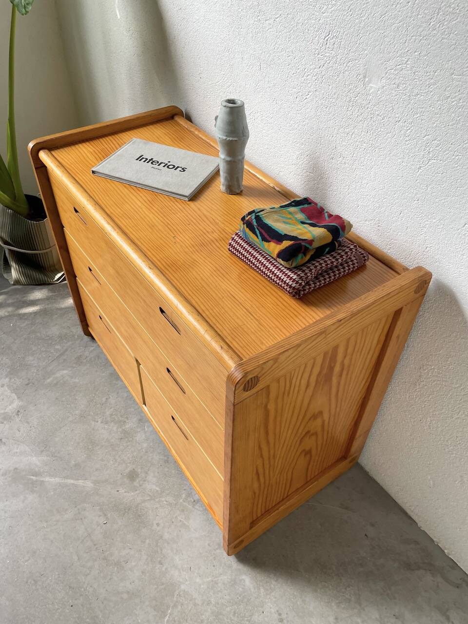 1980s pine chest of drawers