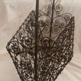 Porte revue en fer forge a la main annees 50's collector vintage