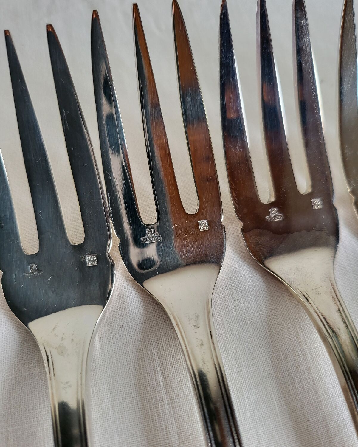 12 silver-plated metal fish cutlery pieces by Guildar, 24 pieces.