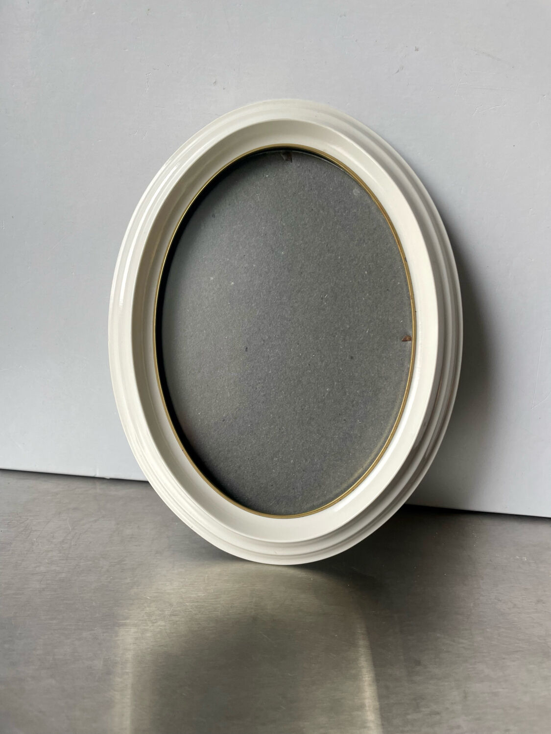 Oval bakelite vintage frame