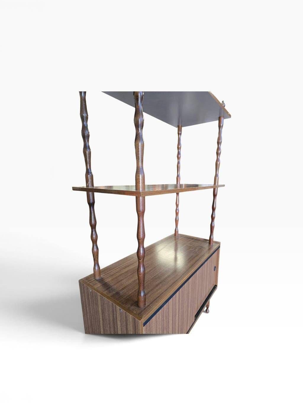 Étagère verticale vintage / présentoir à plusieurs niveaux / armoire