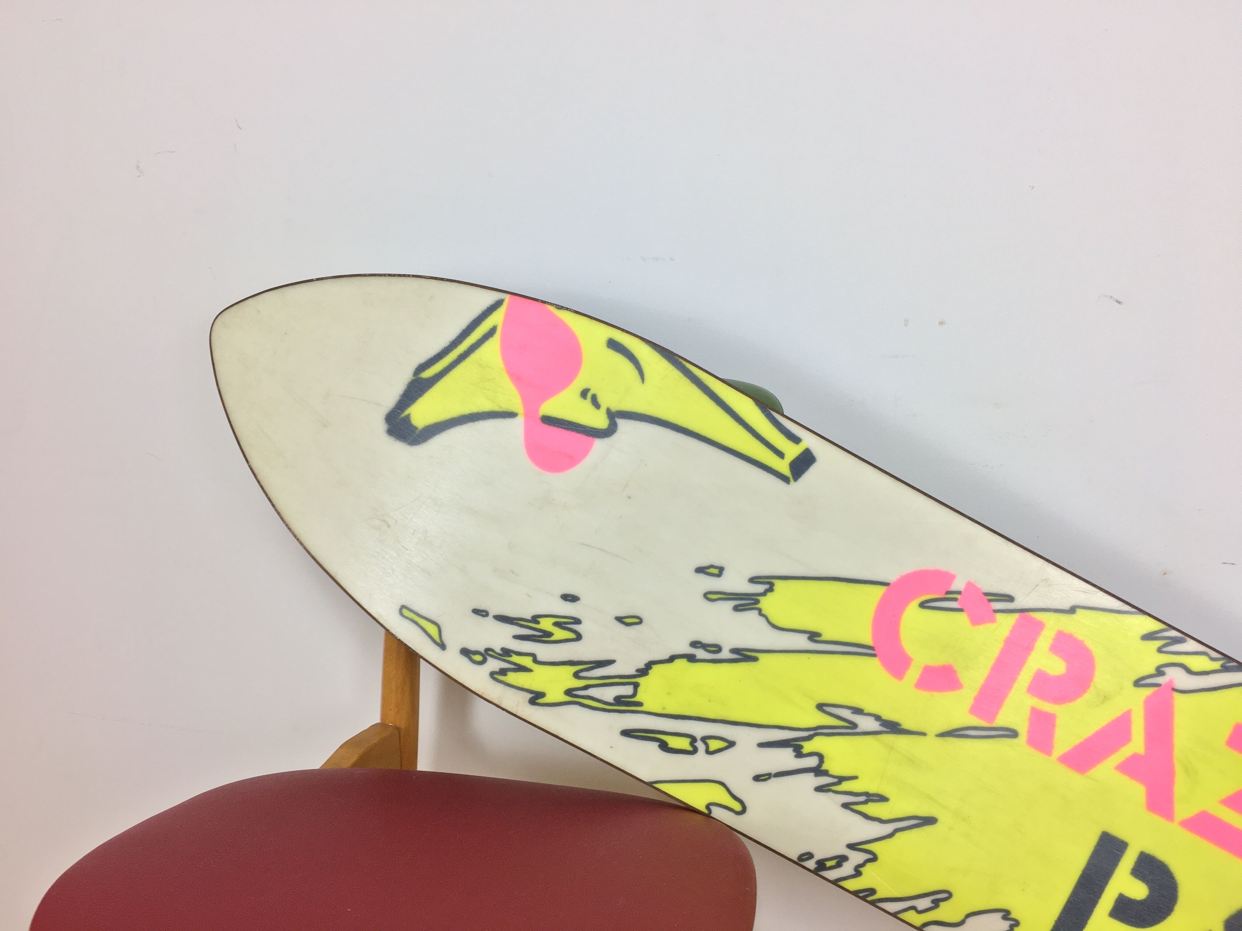 Deco snowboard, 80s snowboarding, vintage neon